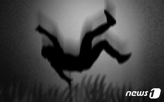 진주서 호텔 외벽 60대 작업자 5m 아래 추락…2명 부상