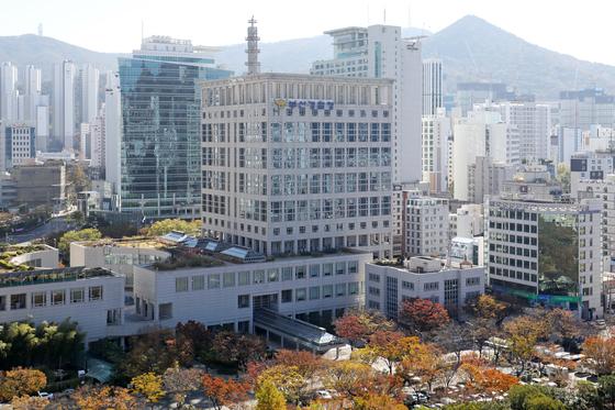 허가 없이 고가 수입차 50여대 불법 수출…키르기스스탄 국적 2명 구속