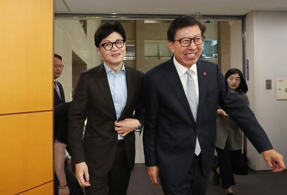 박형준, 한동훈과 미묘한 동거?…반사이익 노리며 해당행위 차단