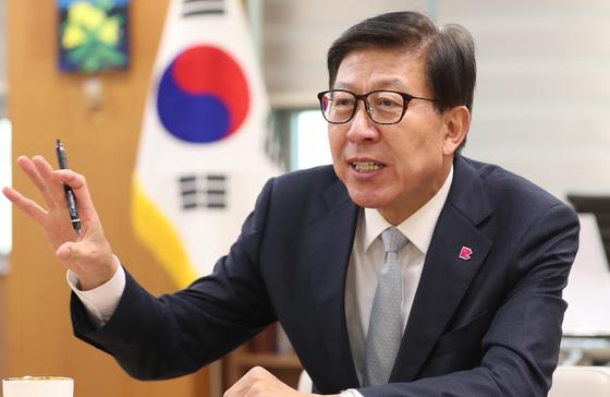 박형준 부산시장 "민주당 '내란 부화수행' 주장, 치졸한 정치공세"