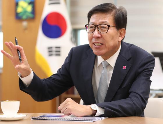 박형준 부산시장 "민주당 '내란 부화수행' 주장, 치졸한 정치공세"