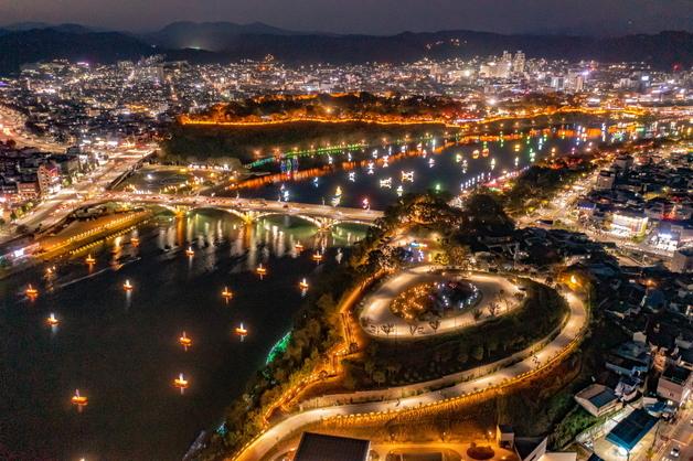 가을빛 물드는 경남…"연휴엔 여기 가보세요"