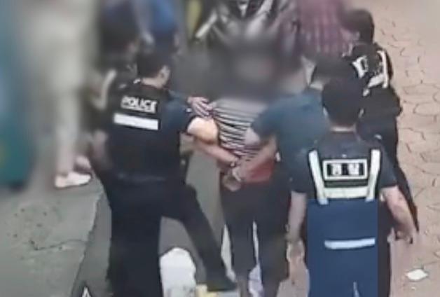 "칼 들고 가게 찾아간다" 협박한 60대 구속 송치