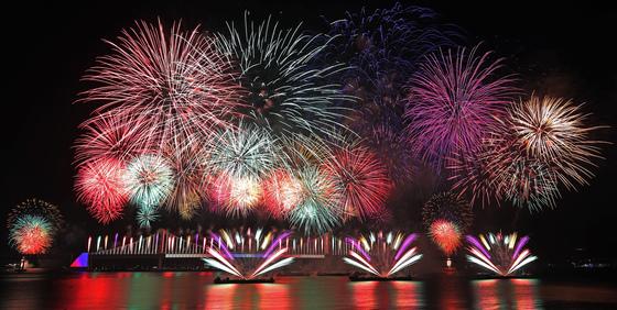 스무번째 부산 불꽃축제 '117만명' 환호…끝까지 안전 총력(종합)