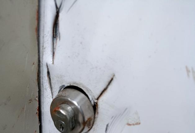 부산 감천항 정박 화물선서 난동 부린 베트남인 3명 구속