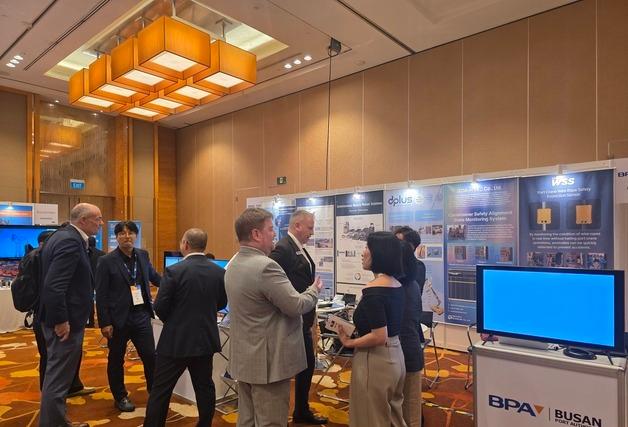 부산항만공사, 싱가포르서 항만물류 신기술 선보여