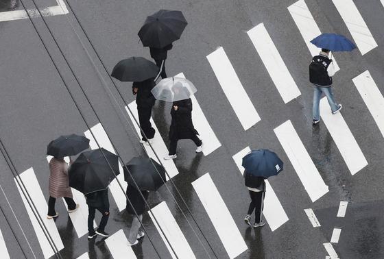 [오늘의 날씨] 부산·경남(20일, 토)…낮 최고 19도, 5㎜ 내외 비 