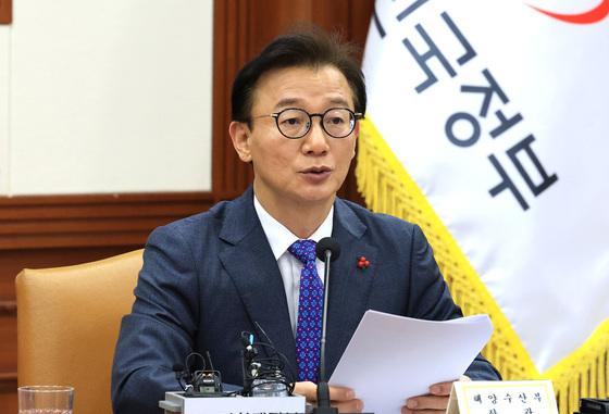 '박형준과 접전인데'…전재수 통일교 의혹에 부산시장 선거구도 요동?