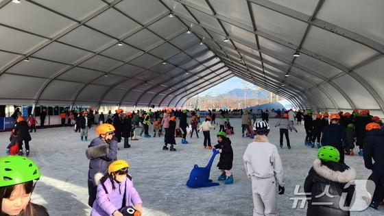 진주 야외스케이트장 개장…내년 2월 22일까지 운영