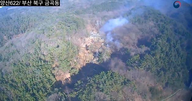 부산 북구 야산 속 농막서 불…2시간 만에 완진(종합)