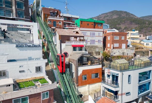 부산 동구 초량168계단 엘리베이터, 세계적 우수사례로 꼽혀