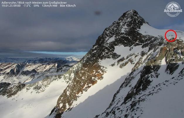 '체감 영하 20도' 산 정상에 여친 두고 홀로 하산…6시간 방치해 사망