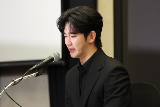 "카톡 원본 제출 거부한 김새론 유족, 왜?…'무죄' 김수현만 억울" 글 확산