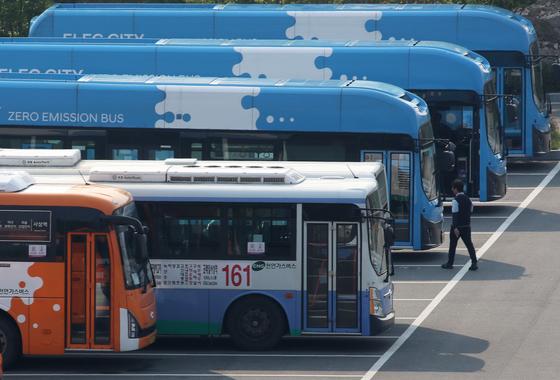 부산 버스 노사 최종 교섭 진행…결렬 시 28일 첫차부터 파업