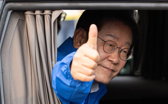 이재명 "부산에 '동남투자은행' 설립…부울경 산업 경쟁력 회복"