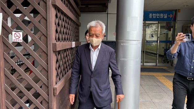 '동료의원에 고가 패딩 선물' 김창호 의령군의원 1심 '직 상실형'