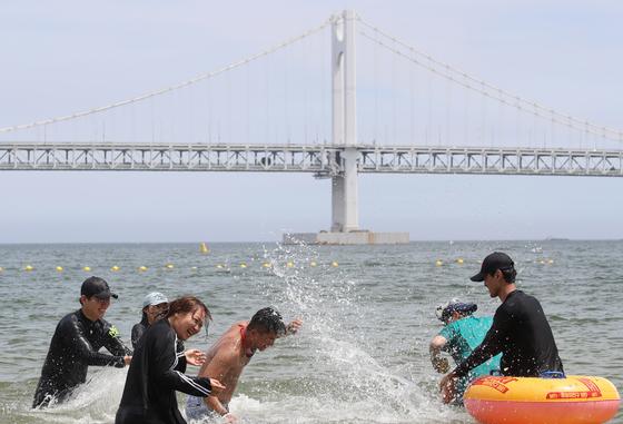 [오늘의 날씨] 부산·경남(5일, 토)…최고체감온도 35도 내외