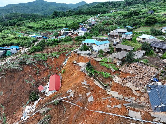 [예고된 재난 장마] 산사태·산불 복구도 안끝났는데…경남 '긴장'