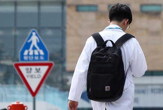 의대 증원에 지역 정착 미지수…의료계 "남을 유인책 더 필요"(종합)