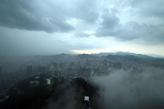부산·경남 폭염특보 모두 해제…경남 남해안 호우주의보