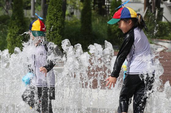 부산서부와 경남 양산·창원·밀양·함안·창녕·합천 '폭염주의보'