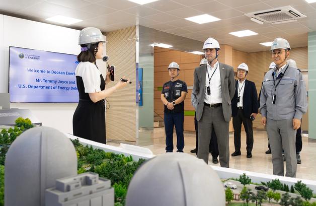 APEC 에너지 당국자, 두산에너빌 본사 방문…원전 사업 역량 확인