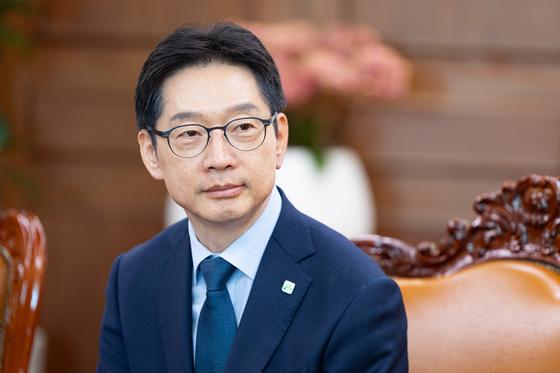 김경수 '경남지사 출마' 물음에 "당은 부울경 총력…역할 있다면 할 것"