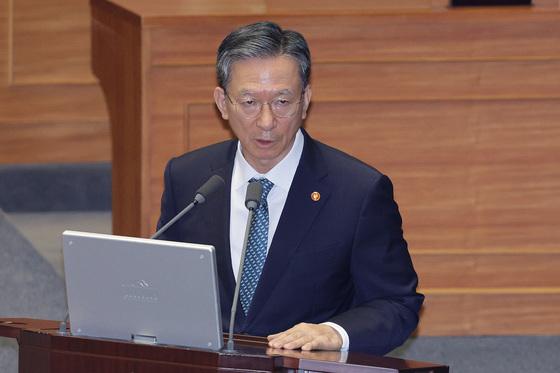 부산 찾은 정성호 법무부장관 "검찰 내부 큰 동요? 사실과 다르다"