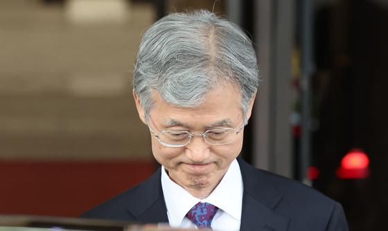 굳은 표정의 조희대 대법원장
