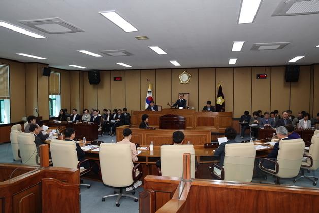 하동군 예산 대규모 삭감 이어 1회 추경안도 '패싱' 우려