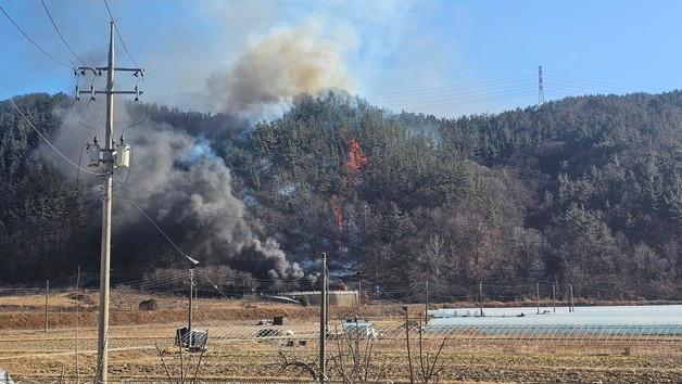 진주 집현면 산불 인근 냉정마을까지 번져…주민 대피령(종합)