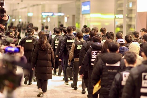 '성형수술 도피' 부부는 울산 경찰…캄보디아 피의자들 '분산' 수사(종합)