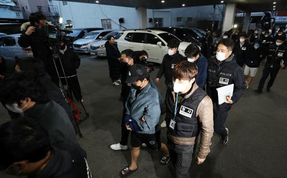 부산경찰청, 캄보디아 송환 '노쇼사기' 49명 구속영장 신청(종합)