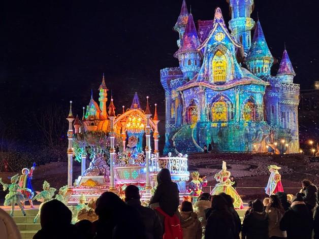 롯데월드 부산, 겨울 시즌 '아이스 캐슬' 선보여