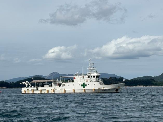 '섬 순회진료' 경남 병원선 올해 첫 출항