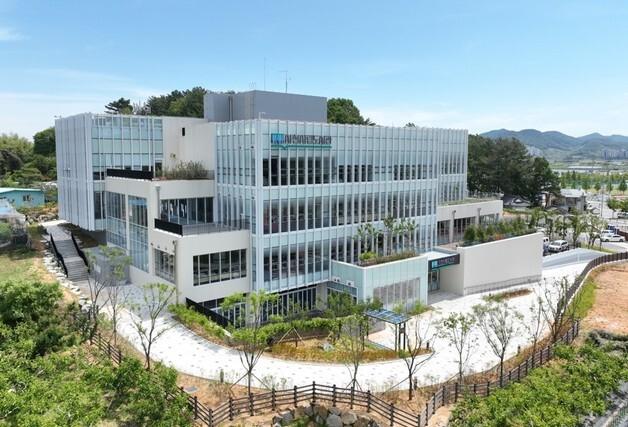 사천시립도서관 개관 1년 만에 누적 방문객 30만명