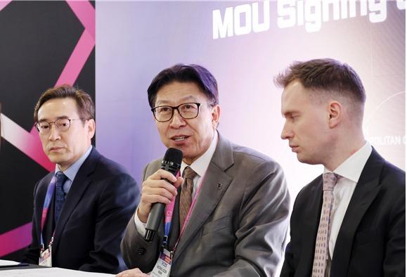 박형준 부산시장, CES서 기술 외교·미래 도시 구상