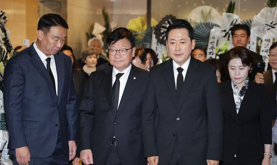 최형우 전 장관 빈소 도착한 장동혁 대표와 정점식 원내대표