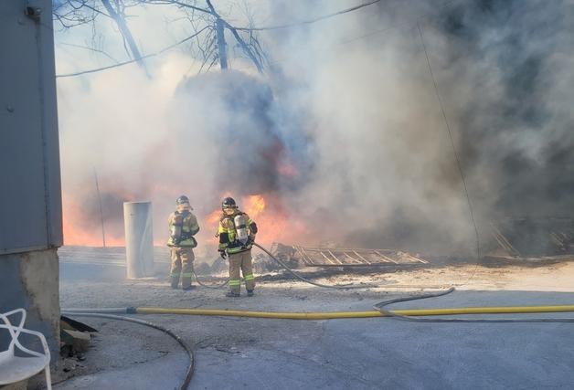 통영 용남면 수산물 가공공장서 불…2시간 만에 꺼져