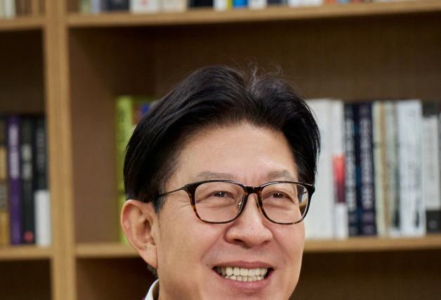 박형준 부산시장, 정부 3금융중심지 추진에 "눠먹기식 정책" 비판