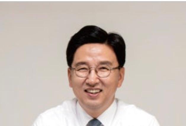 박성현, 민주당 부산 동래지역위원장 사퇴…구청장 출마행보?