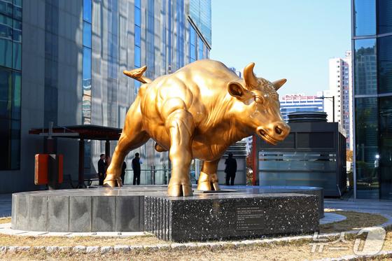 ‘5000피’ 훈풍인데…"부산은요?"