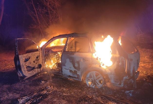 창녕 저수지 공터서 차량 화재…자체 진화 나선 60대 화상