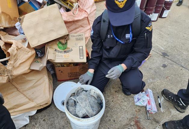 "바다에 기름 흘리고 발뺌"…해경, 러시아 원양어선 적발