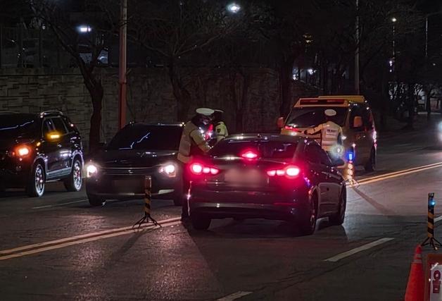 창원 진해구 야간 음주단속…17일간 음주 운전 10건 적발