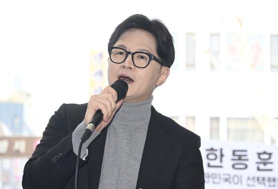 한동훈, '방미 장동혁'에 "미국에 지방선거 표 있나…선거 포기 느낌"