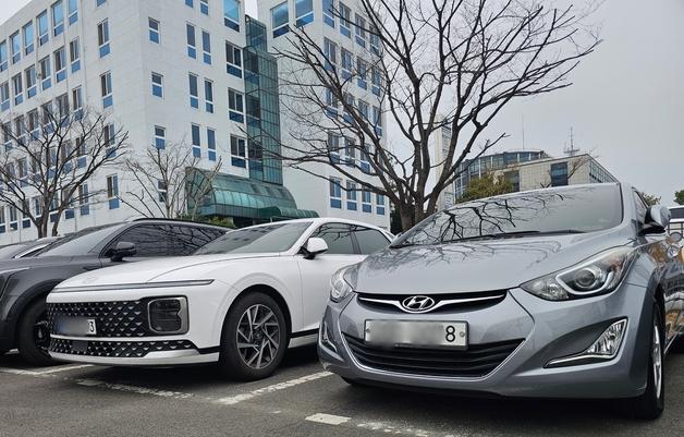 "갑작스러운 시행이라" '공공기관 5부제 첫날' 경남 일부 기관서 '혼선' 