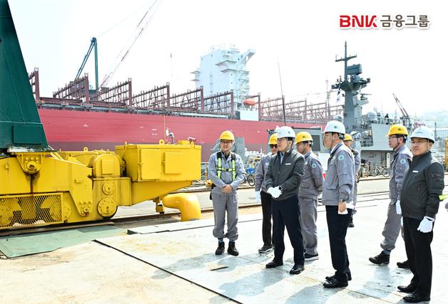 빈대인 BNK금융 회장, 연임 후 첫 행보로 산업·창업 현장 찾아