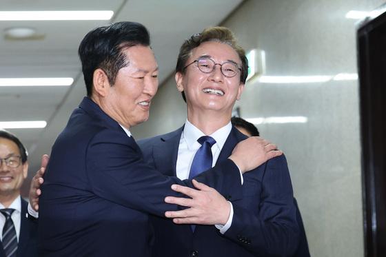 전재수 "조국·한동훈? 부산 북구엔 싸울 사람 아닌 일할 사람 필요"