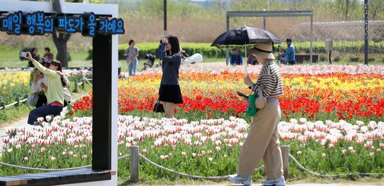 [오늘의 날씨] 부산·경남(19일, 일)…낮 최고 23도 '포근', 남해안 가끔 비